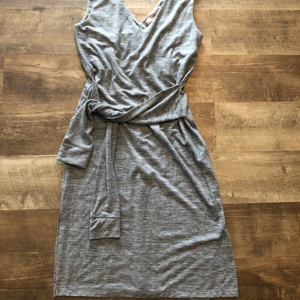 Forever 21 gray double V neck tie dress XS S
